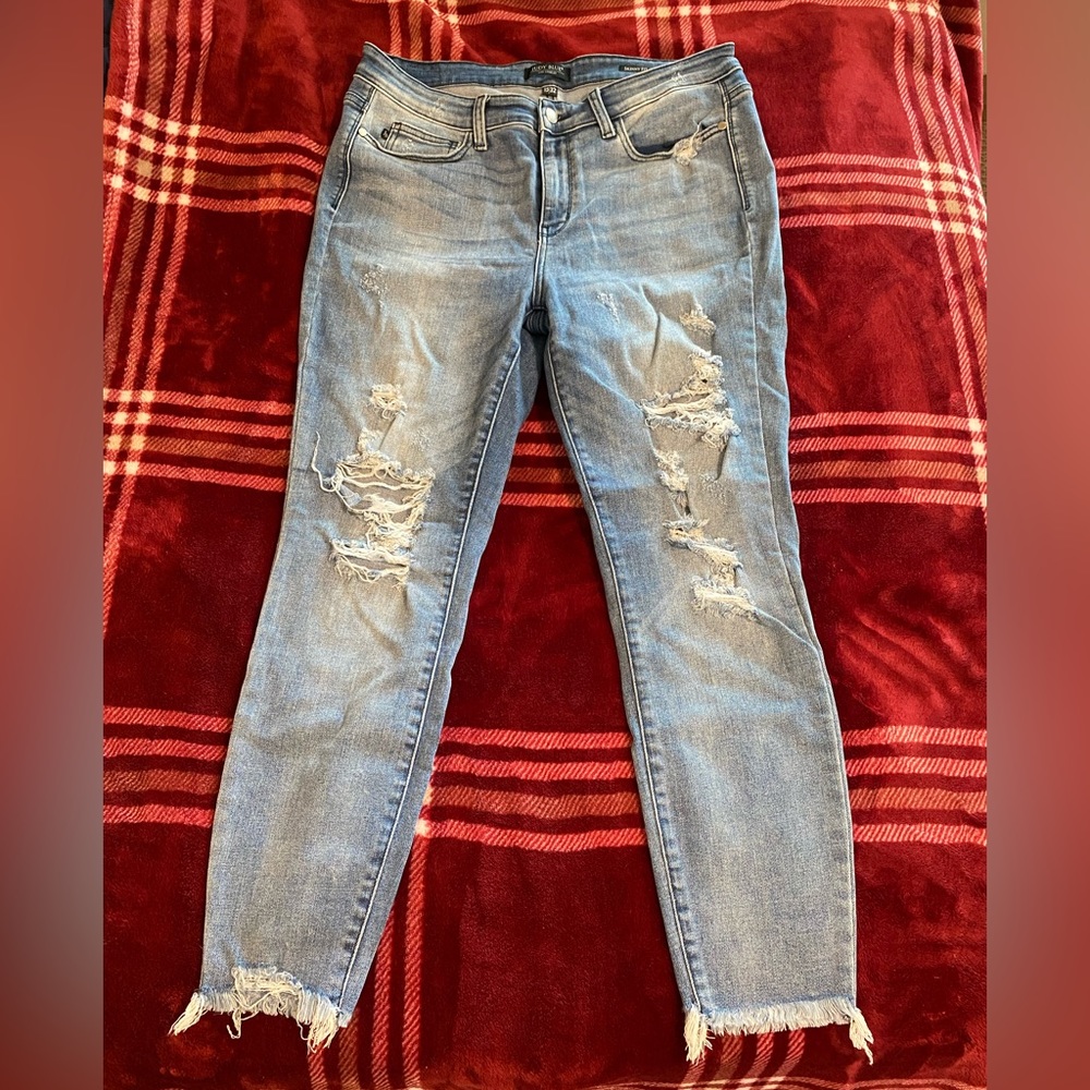 Judy Blue High Rise Distressed Skinny Jeans 15/32